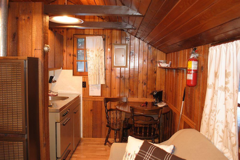 Rundle Chalets Canmore Eksteriør bilde