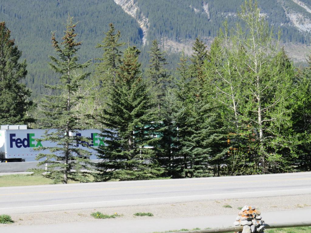 Rundle Chalets Canmore Eksteriør bilde